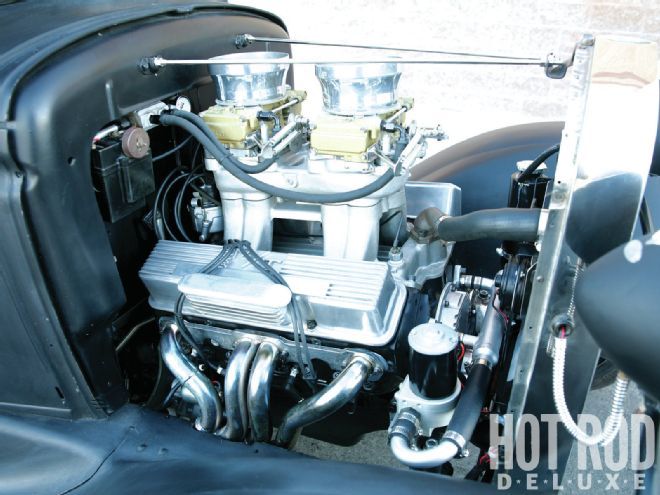 1930-ford-model-a-engine-bay_zpse7miilfb