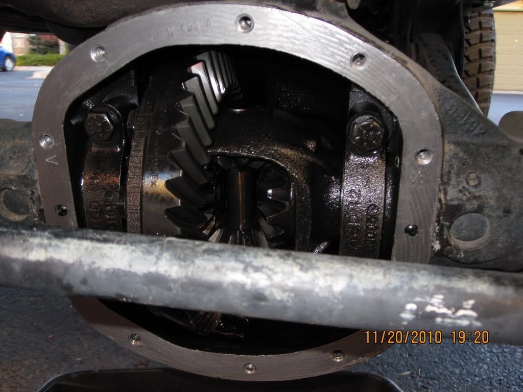 Dana 30 pinion seal change and diff fluid replacement! Jeep