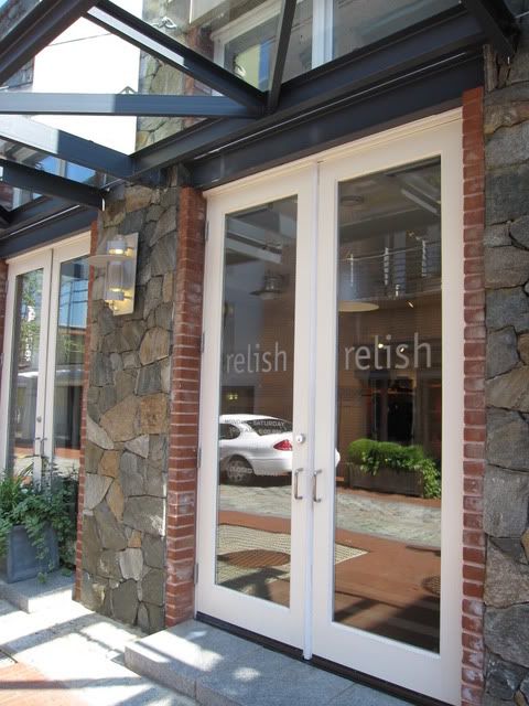 Exterior shot of Relish, an amazing multilabel boutique in DC @ Dream Sequins